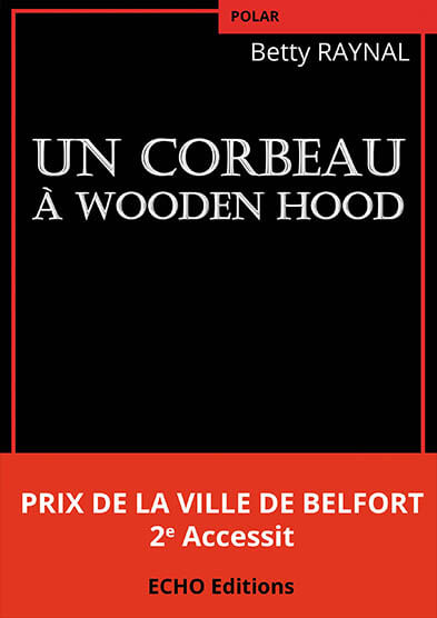 un-corbeau-agrave-wooden-hood